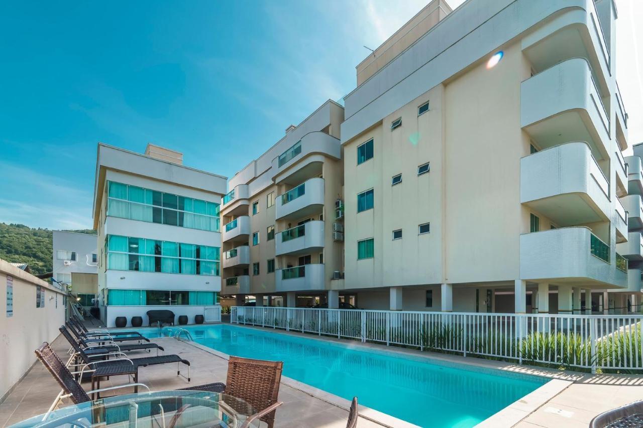 Aluguel Apartamento 2 Quartos Com Piscina ボンビーニャス エクステリア 写真