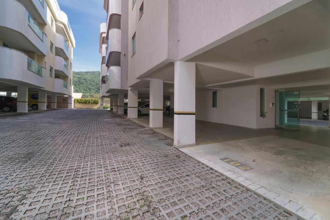 Aluguel Apartamento 2 Quartos Com Piscina ボンビーニャス エクステリア 写真